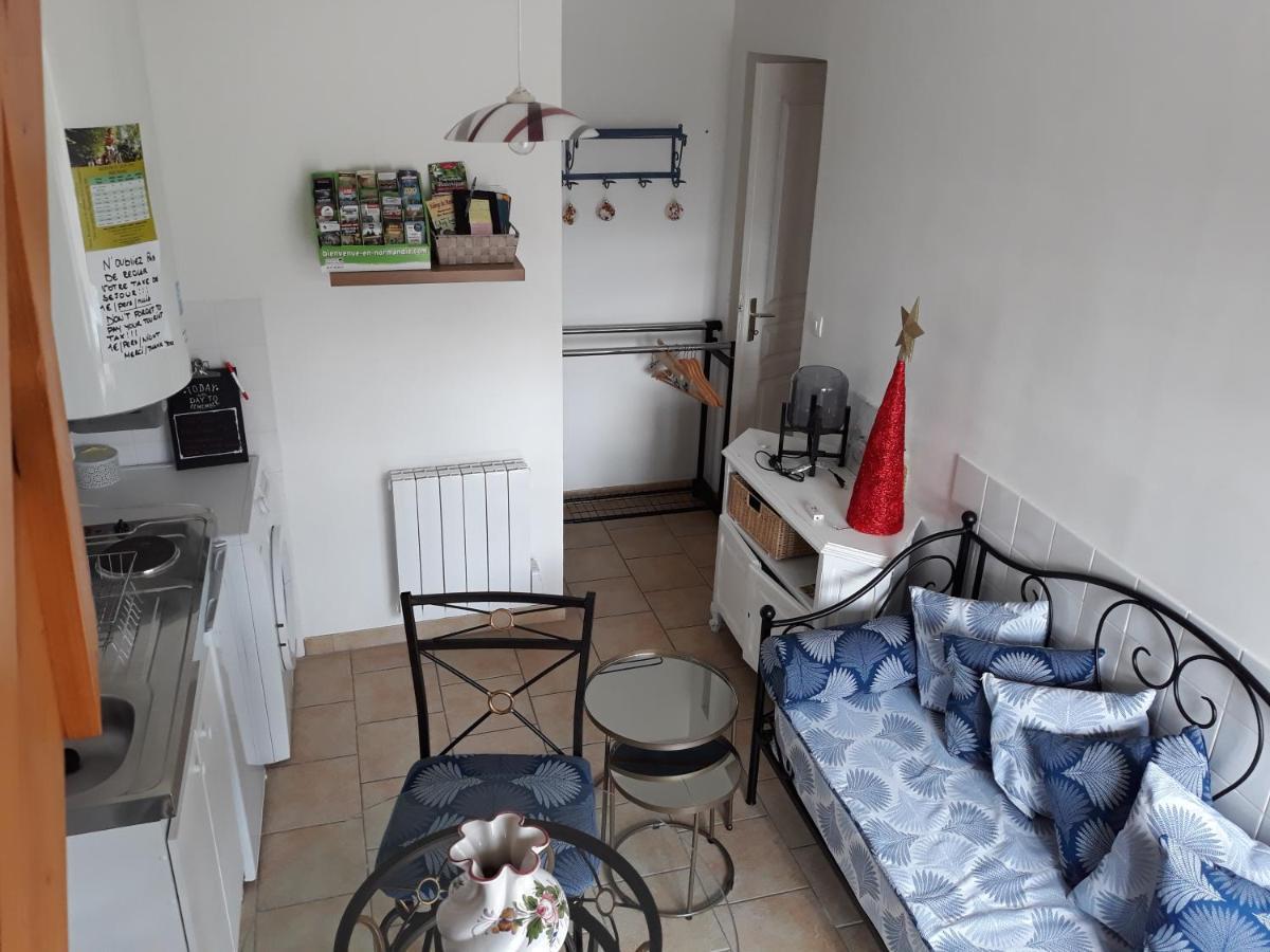 Chambres D'Hotes Elvire Et Laurent Barbey Sainte-Marie-du-Mont  Zewnętrze zdjęcie